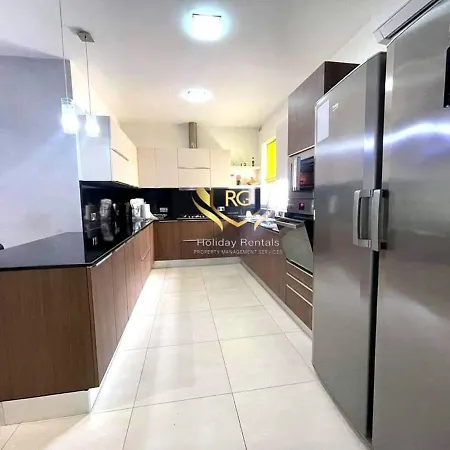 Mxk1642 - Modern 2 Bedroom In The Picturesque Fishing Village Of Marsaxlokk