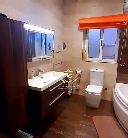 Mxk1642 - Modern 2 Bedroom In The Picturesque Fishing Village Of